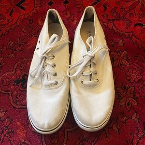 White sperry shoes